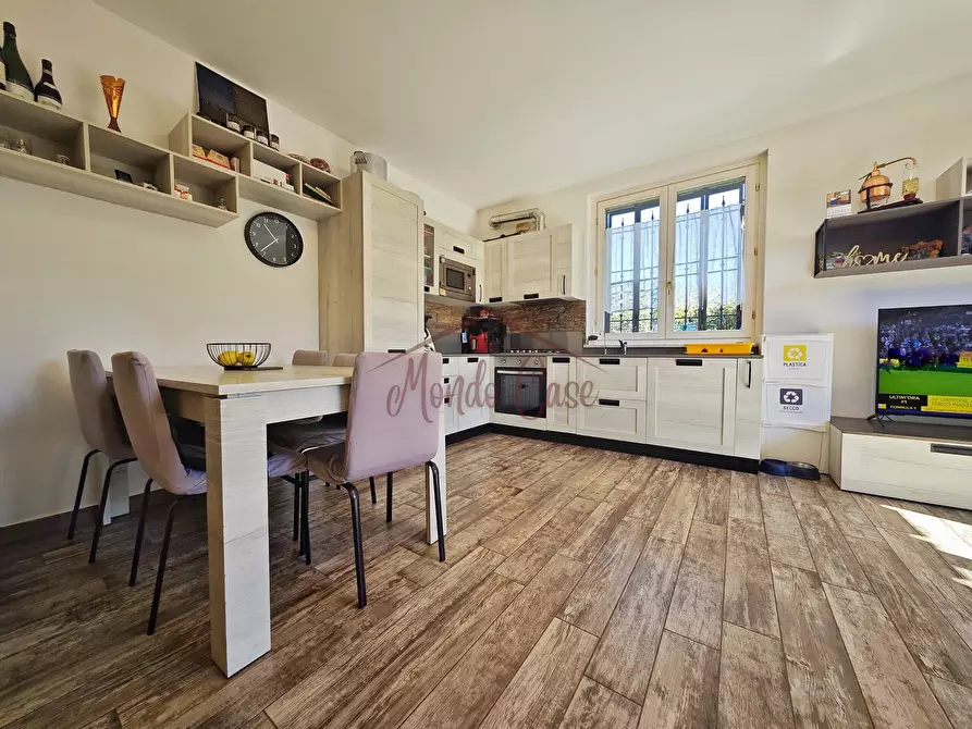 Immagine 17 di Pentalocale in vendita  in Via Socrate Benacci 29 a Sarzana