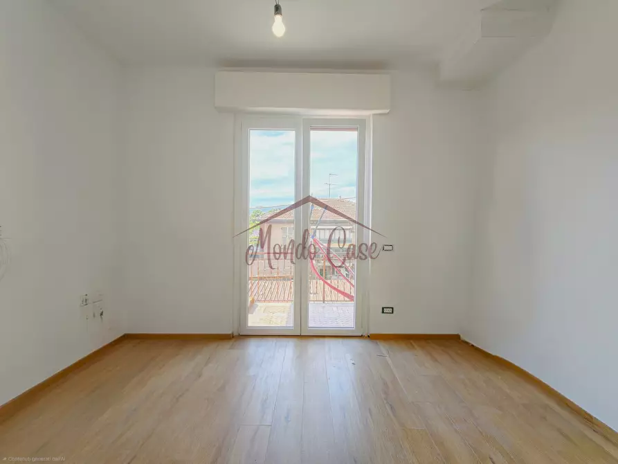 Immagine 18 di Porzione di casa in vendita  in Via dei Molini 148 a Sarzana