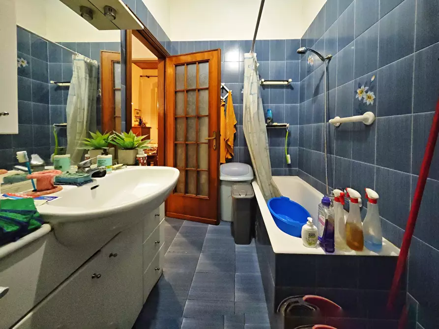 Immagine 26 di Quadrilocale in vendita  in Via Cigala a Sarzana