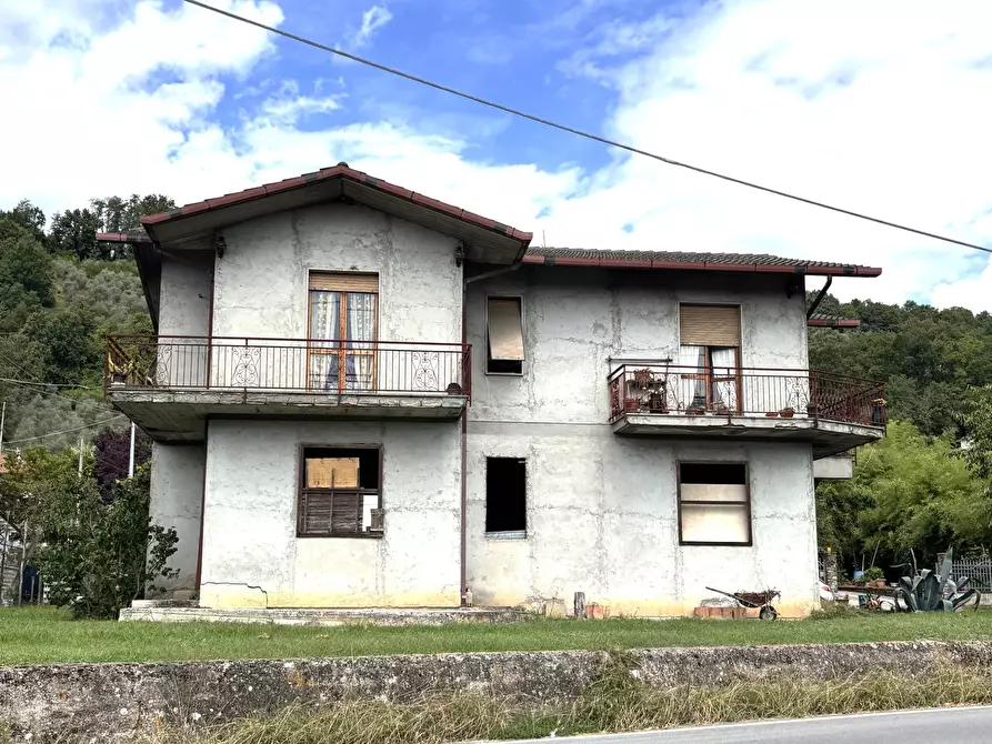 Immagine 30 di Casa bifamiliare in vendita  in Via Fienile di Sopra 7 a Licciana Nardi