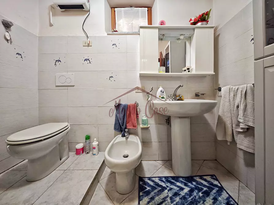 Immagine 28 di Porzione di casa in vendita  in Via Caprignano a Castelnuovo Magra