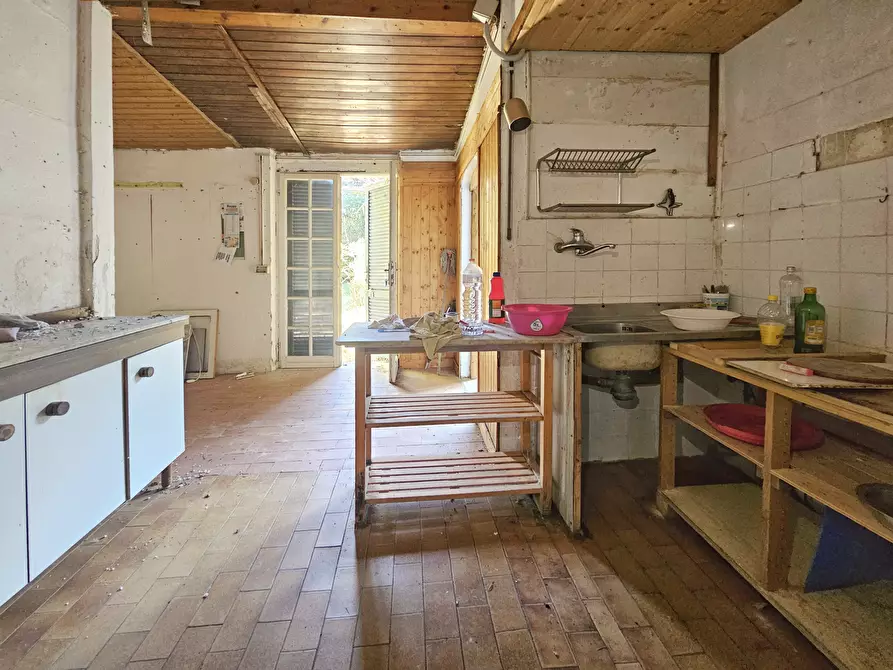 Immagine 26 di Rustico / casale in vendita  a Ameglia