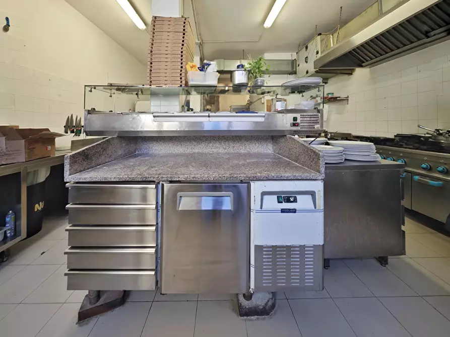 Immagine 86 di Locale commerciale in vendita  in Località Fiascherino 7 a Lerici