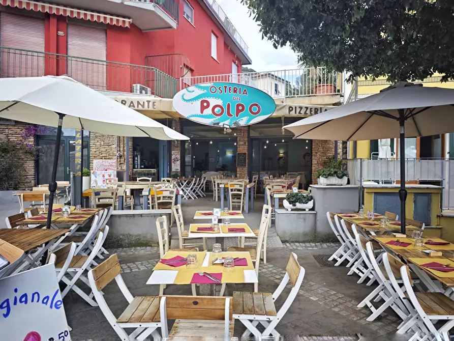 Immagine 41 di Locale commerciale in vendita  in Località Fiascherino 7 a Lerici