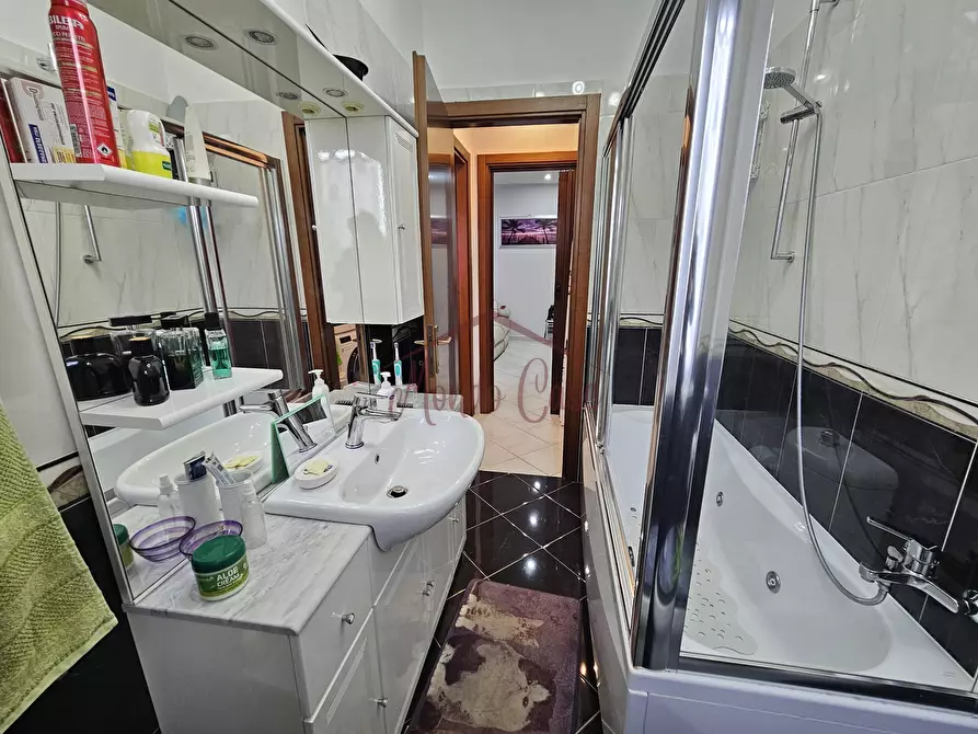 Immagine 15 di Bilocale in vendita  in Via Antonio Gramsci 27 a Ortonovo