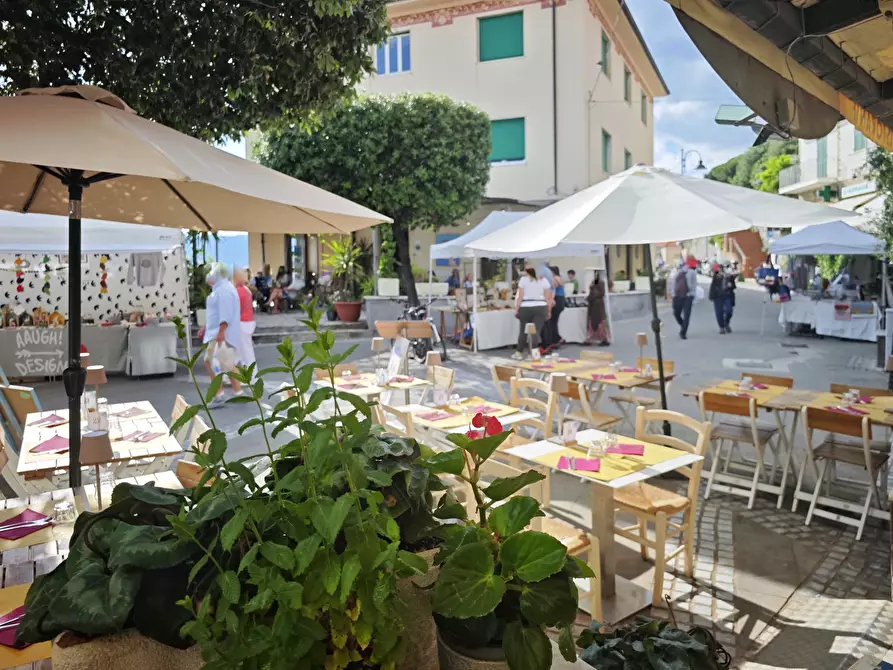 Immagine 63 di Locale commerciale in vendita  in Località Fiascherino 7 a Lerici