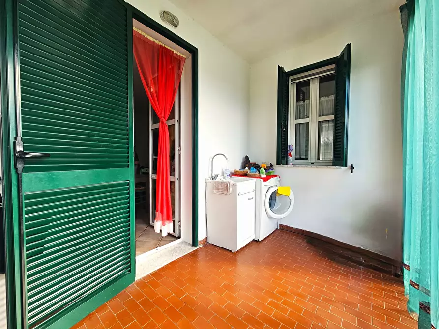 Immagine 9 di Quadrilocale in vendita  in Viale Malaspina 47 a Fosdinovo