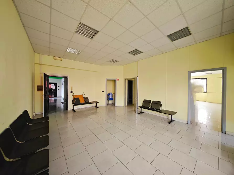 Immagine 5 di Ufficio in vendita  in Via Brigata Partigiana Ugo Muccini 92 a Sarzana