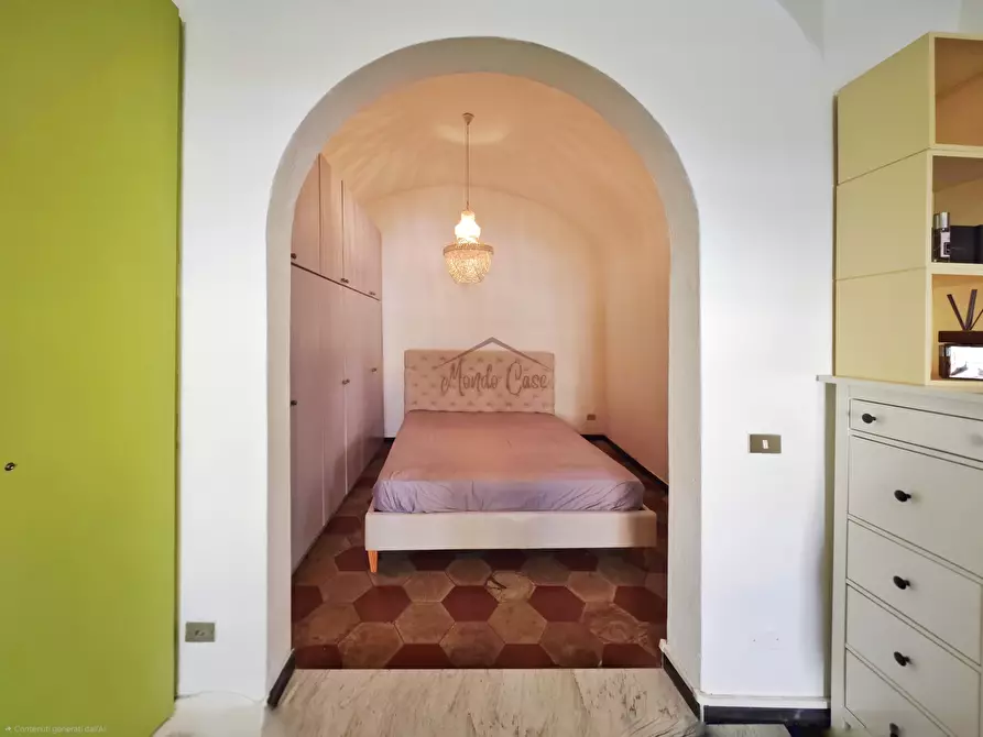 Immagine 27 di Trilocale in vendita  a Sarzana