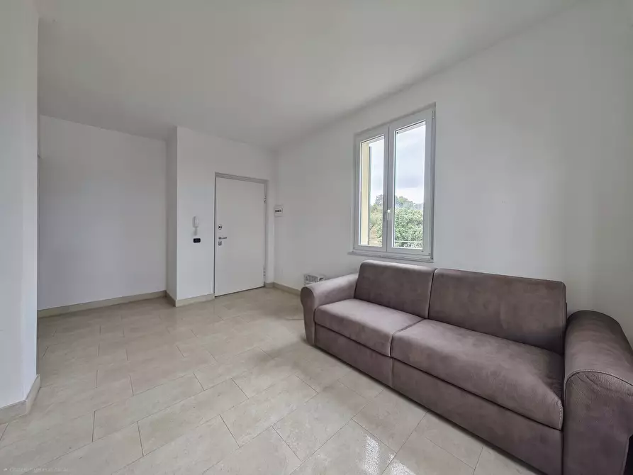 Immagine 15 di Quadrilocale in vendita  in Via Cisa 95 a Sarzana