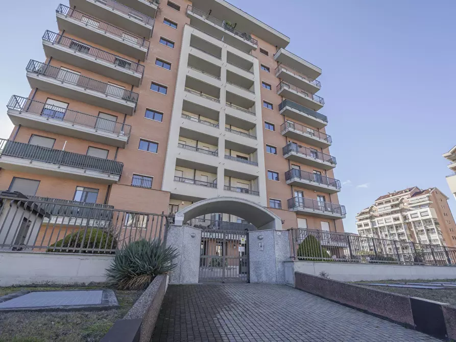 Immagine 1 di Quadrilocale in vendita  in Via Alfonso Badini Confalonieri 47 a Torino
