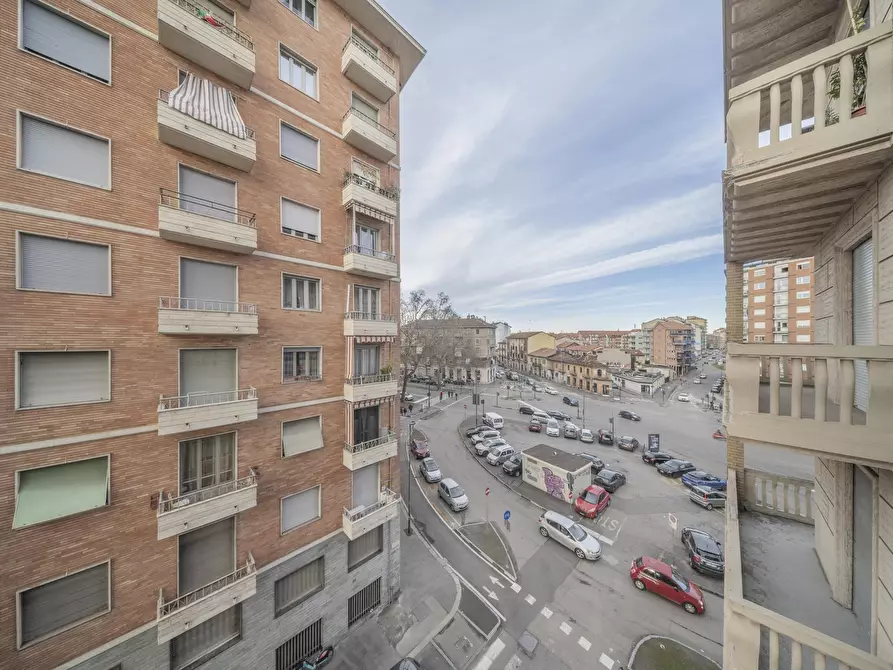 Immagine 26 di Trilocale in vendita  in Via Aosta 60 a Torino