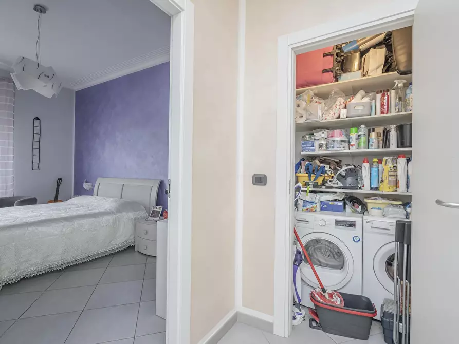 Immagine 25 di Trilocale in vendita  in Corso Novara 17 a Torino