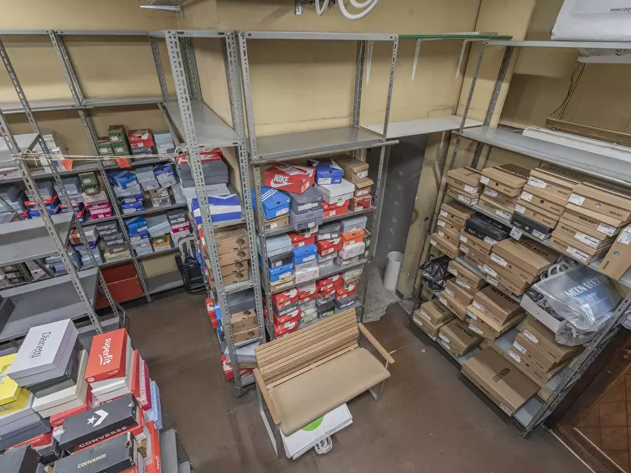 Immagine 19 di Attività commerciale in vendita  in Via Antonio Gramsci 15 a Torino