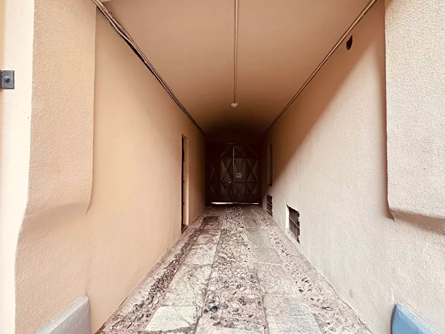 Immagine 5 di Bilocale in vendita  in Via San Donato 27 a Torino