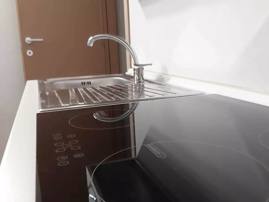 Immagine 16 di Bilocale in vendita  in Via San Giuseppe Benedetto Cottolengo 19 a Torino