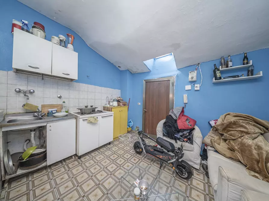 Immagine 5 di Bilocale in vendita  in Via Elvo 12 a Torino