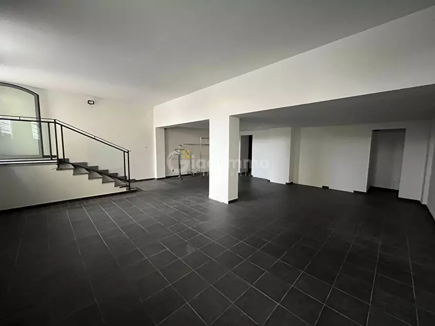 Immagine 9 di Locale commerciale in affitto  in Via Orazio Petruccelli 20 a Potenza