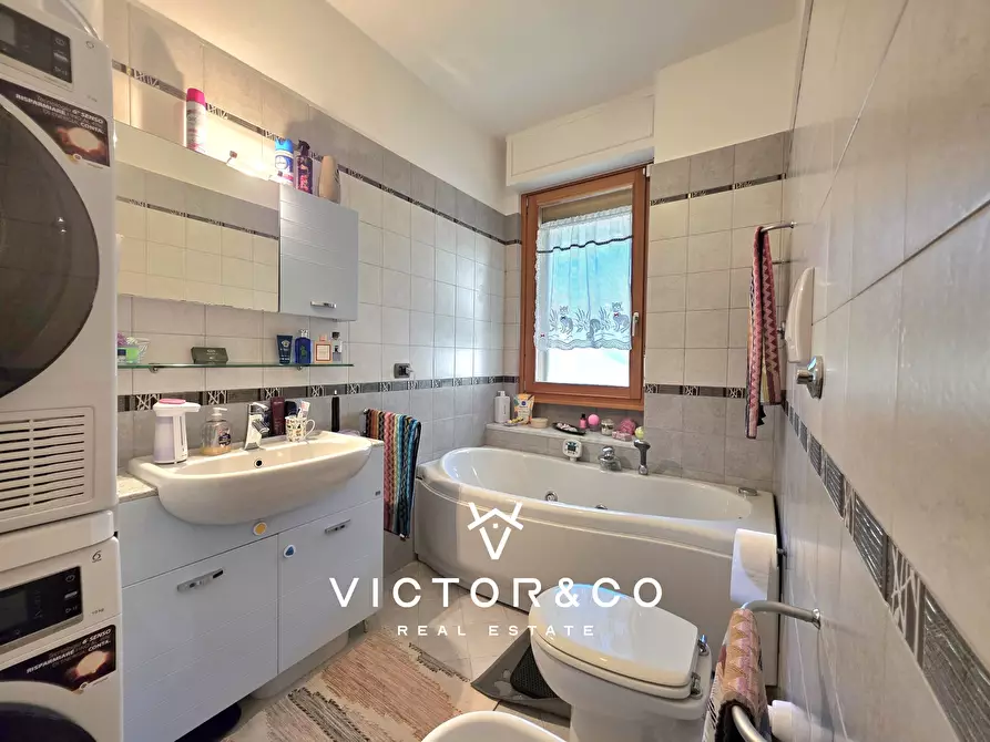 Immagine 22 di Quadrilocale in vendita  in Via Luigi Camoletti snc a Novara