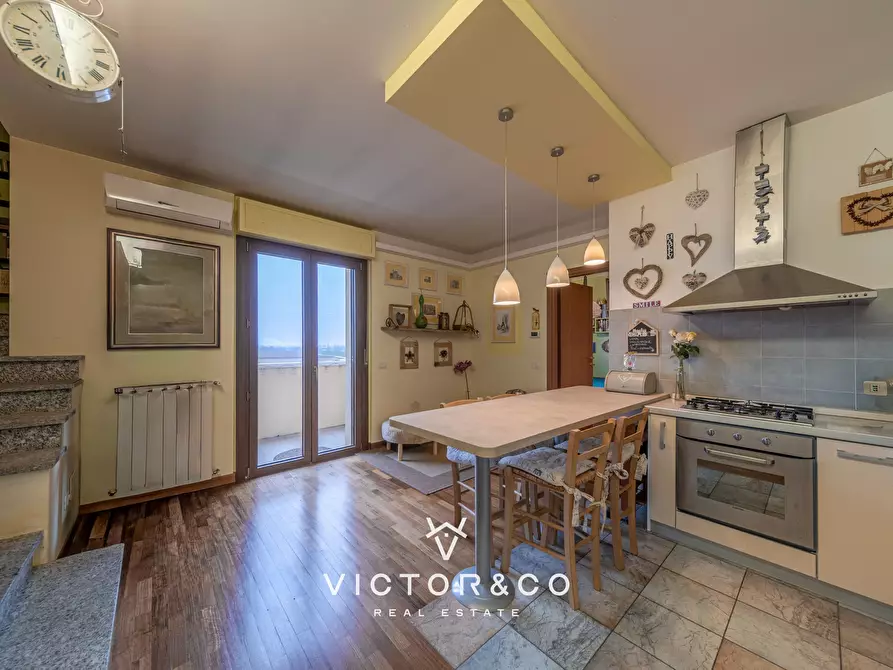 Immagine 5 di Trilocale in vendita  in Via Isabella Leonarda sn a Novara