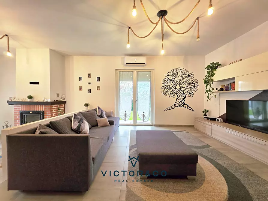 Immagine 7 di Villa in vendita  in Via Sempione sn a Marano Ticino