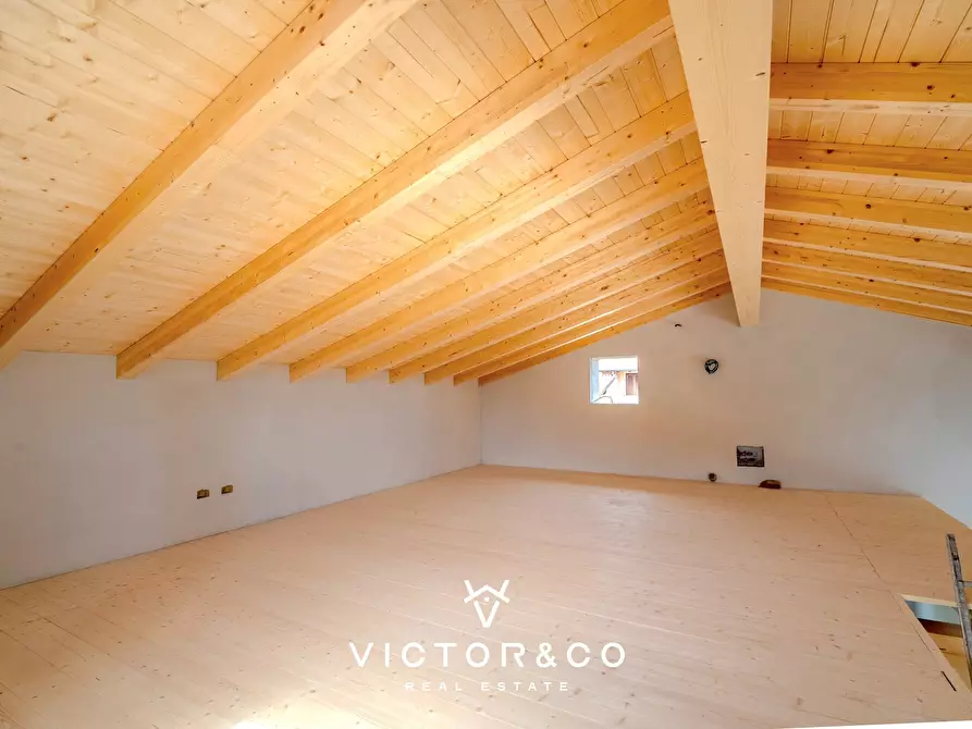 Immagine 15 di Villa in vendita  in Via Isonzo 6 a Oleggio