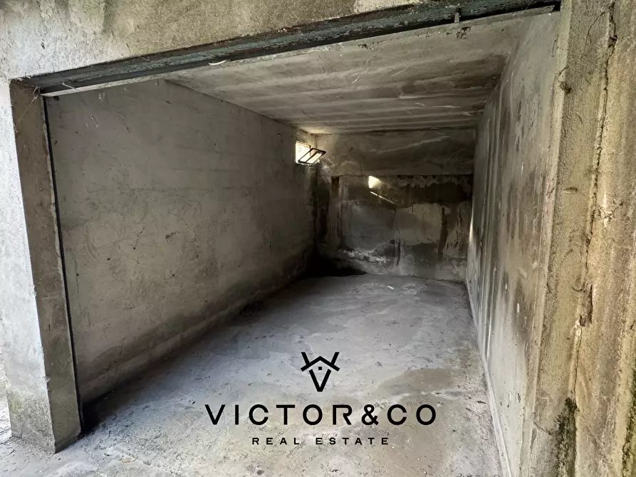 Immagine 2 di Garage in vendita  in Via Sforzesca sn a Novara