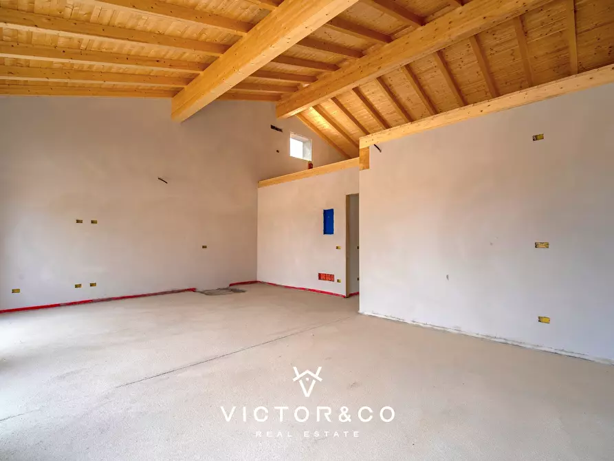Immagine 2 di Villa in vendita  in Via Isonzo 6 a Oleggio