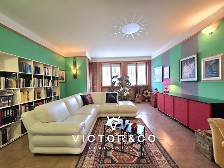 Immagine 3 di Trilocale in vendita  in Viale Giulio Cesare 119 a Novara