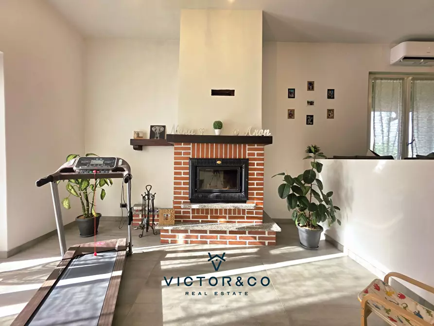 Immagine 12 di Villa in vendita  in Via Sempione sn a Marano Ticino