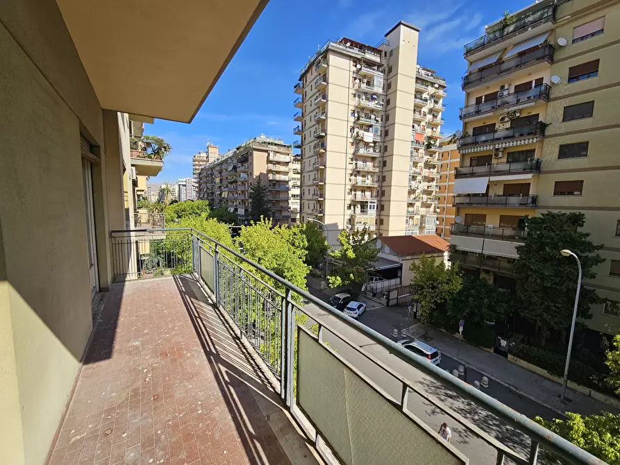 Immagine 10 di Appartamento in vendita  a Palermo