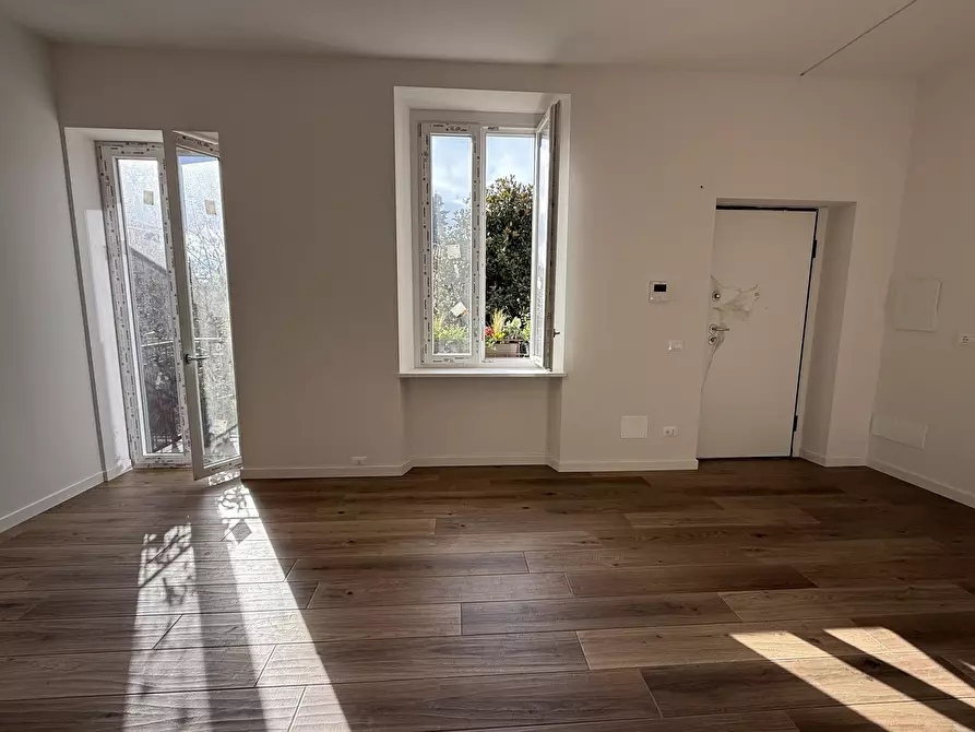 Immagine 28 di Bilocale in vendita  in Via Giuseppe Sirtori 1 a Carate Brianza