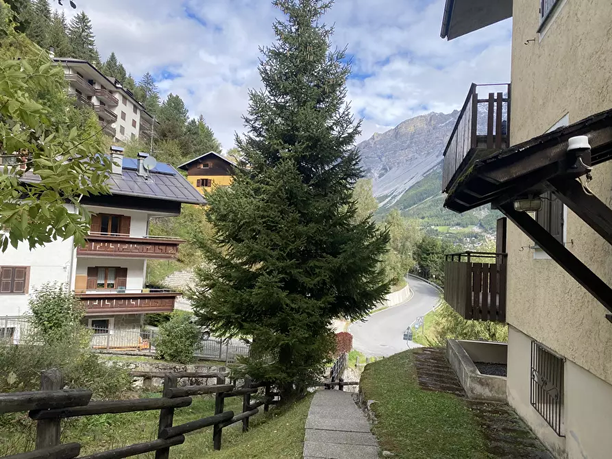 Immagine 54 di Quadrilocale in vendita  in Via al Forte 9 a Valdisotto