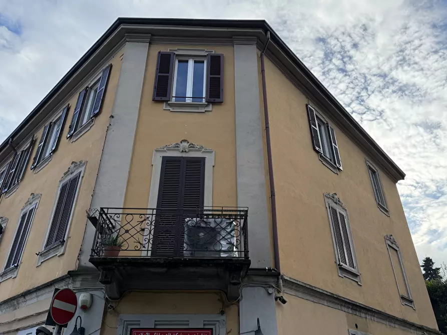 Immagine 41 di Bilocale in vendita  in Via Giuseppe Sirtori 1 a Carate Brianza