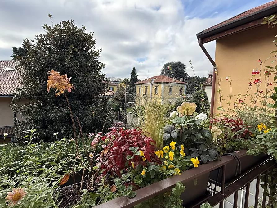 Immagine 5 di Bilocale in vendita  in Via Giuseppe Sirtori 1 a Carate Brianza