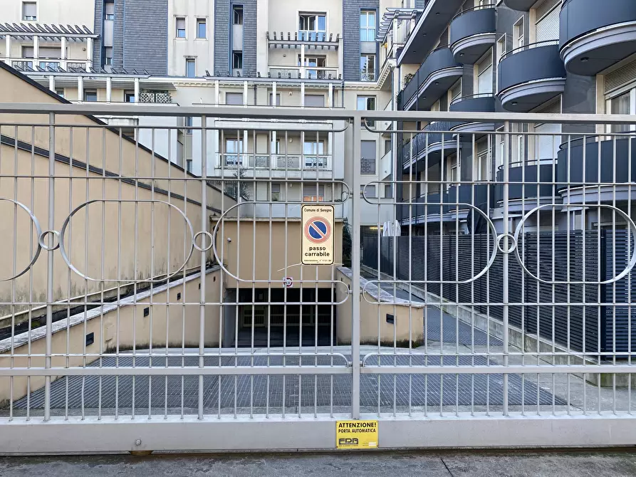 Immagine 4 di Magazzino in vendita  in Via Dante Alighieri 51 a Seregno