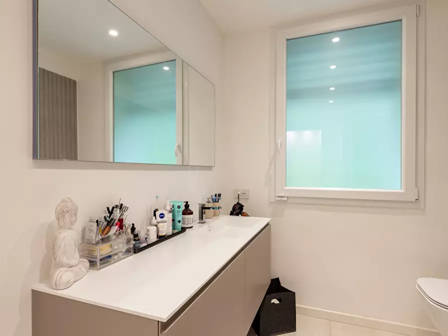 Immagine 29 di Villa in vendita  in Via Bruno Buozzi 16 a Sovico