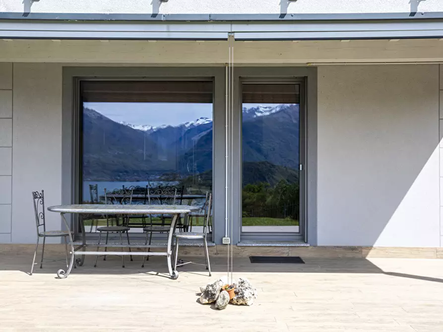 Immagine 36 di Villa in vendita  in Via Colombèe 11 a Colico