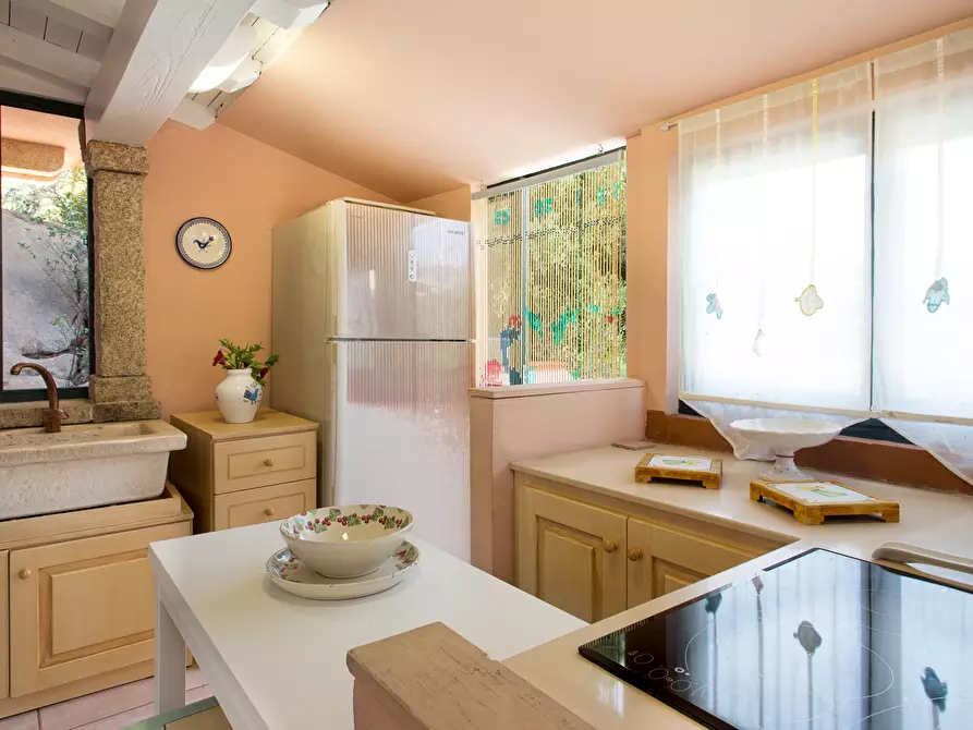 Immagine 22 di Villa in vendita  in Via Andrea Campesi 1 a Olbia