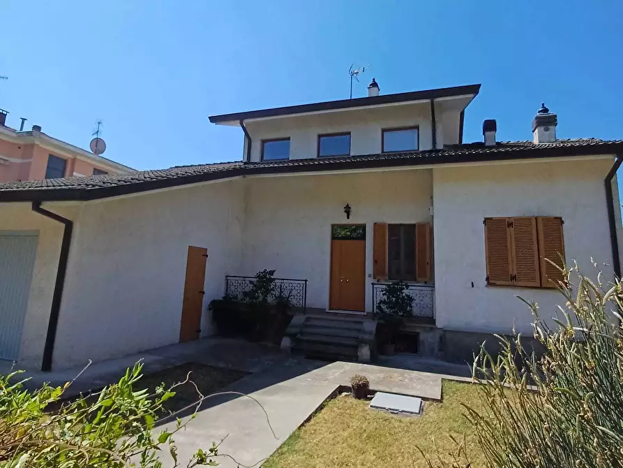 Immagine 4 di Casa bifamiliare in vendita  a Varano De' Melegari