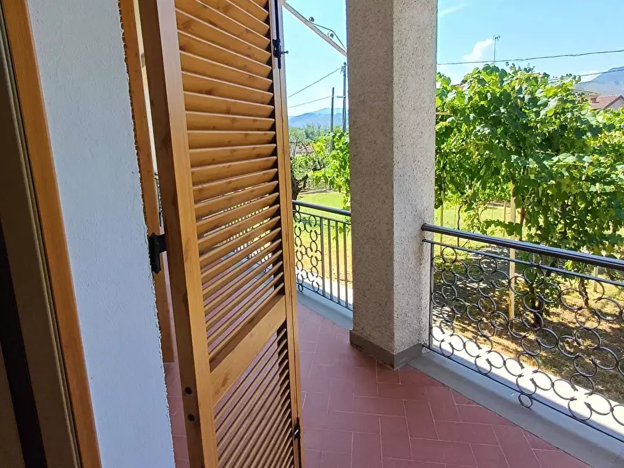 Immagine 78 di Casa bifamiliare in vendita  a Varano De' Melegari