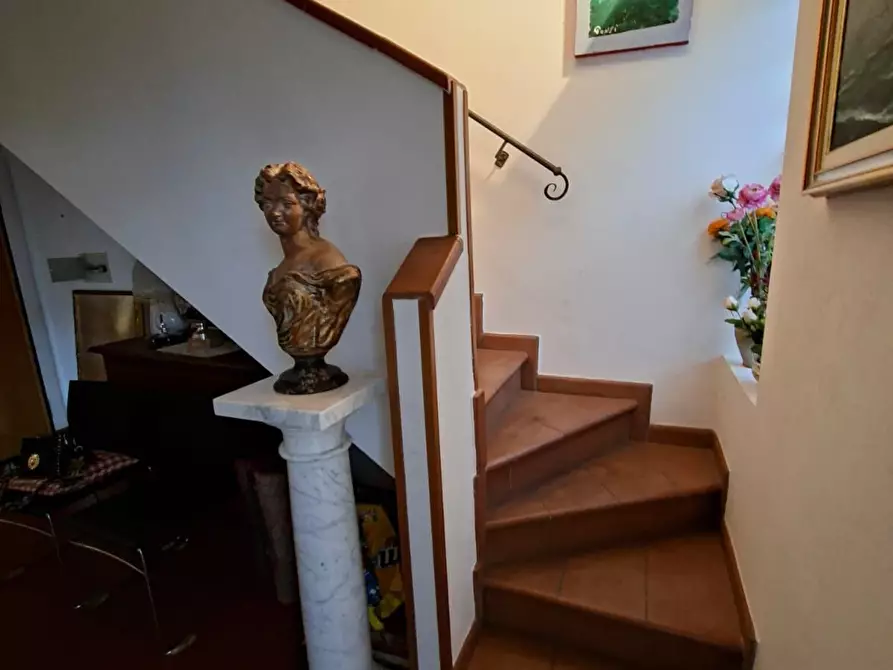 Immagine 39 di Quadrilocale in vendita  a Massa