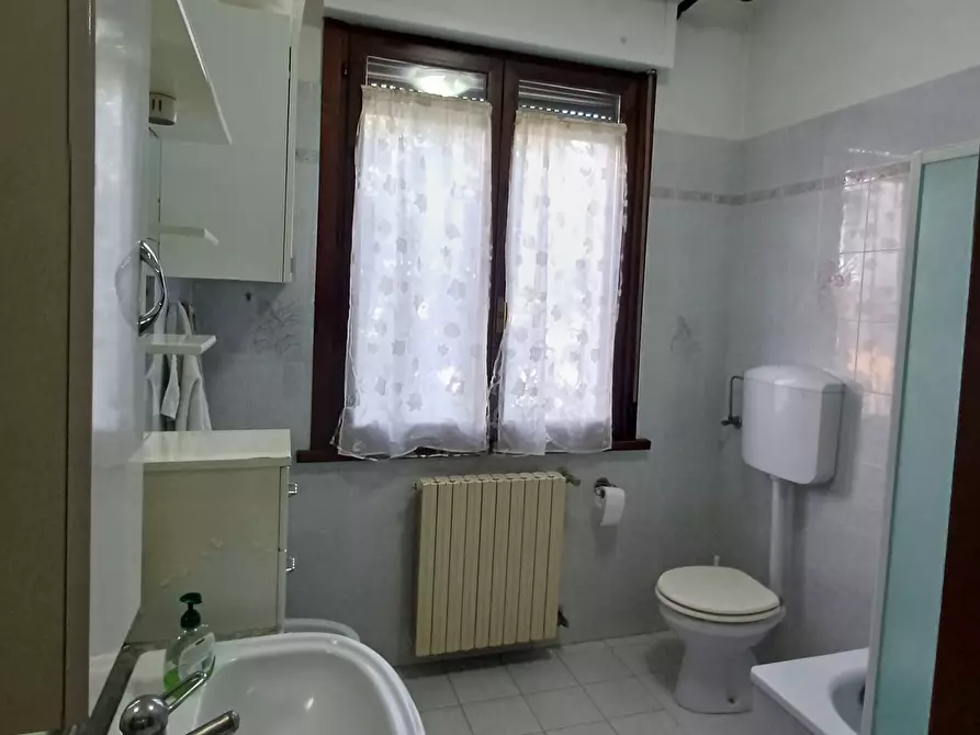 Immagine 30 di Trilocale in vendita  a Medesano