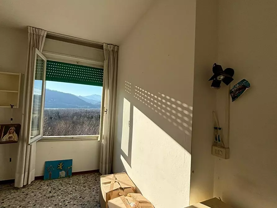 Immagine 37 di Casa trifamiliare in vendita  a Varano De' Melegari