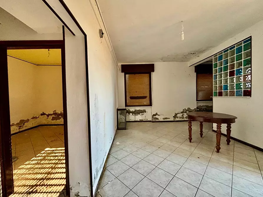 Immagine 12 di Villa in vendita  a Pellegrino Parmense