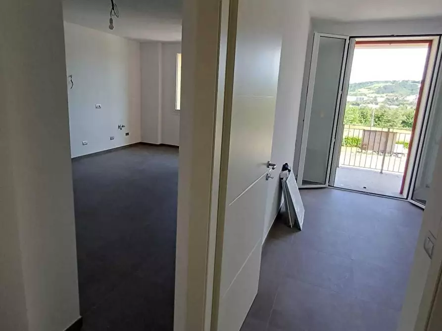 Immagine 23 di Bilocale in vendita  a Medesano