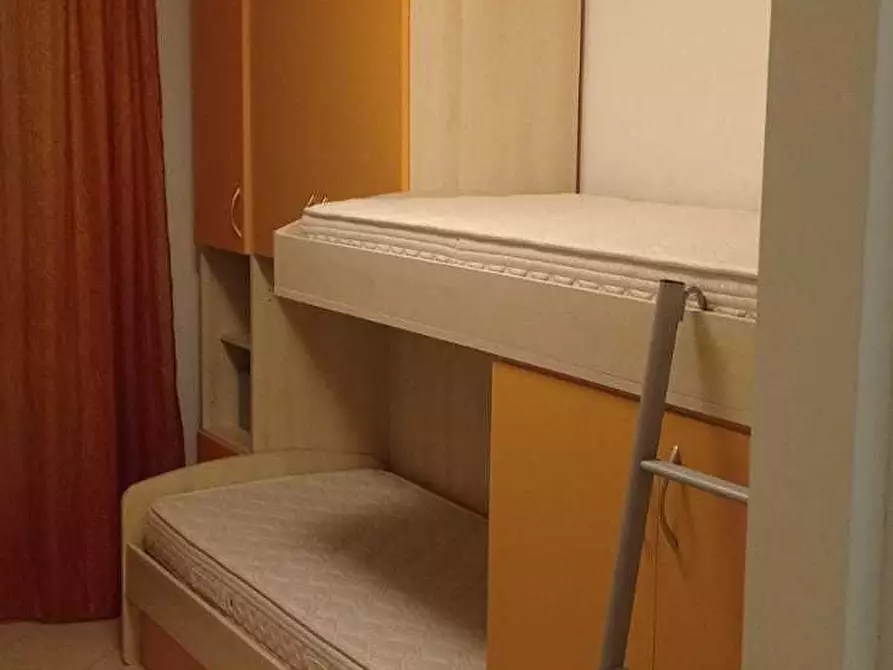 Immagine 11 di Trilocale in affitto  a Massa