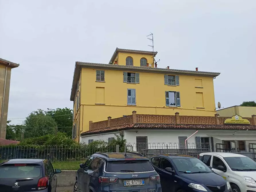 Immagine 1 di Trilocale in vendita  a Fornovo Di Taro