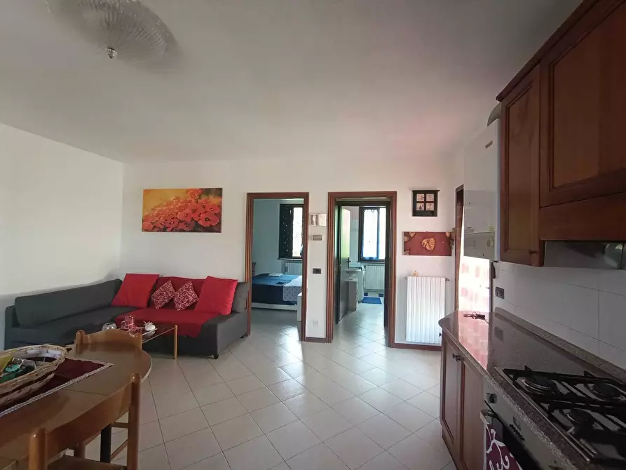 Immagine 5 di Bilocale in affitto  a Medesano