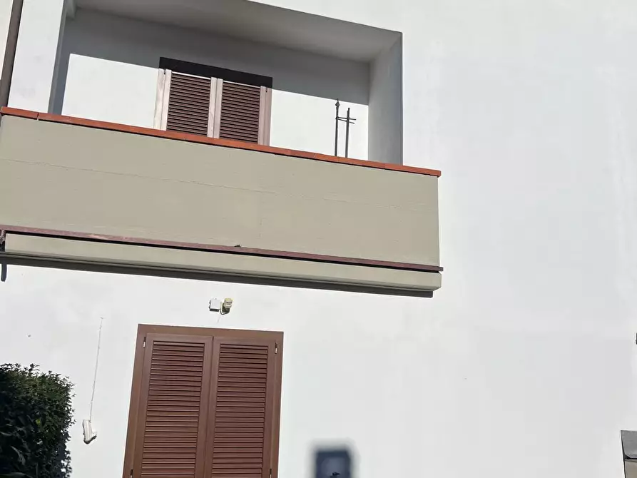 Immagine 2 di Villetta a schiera in vendita  a Sarzana